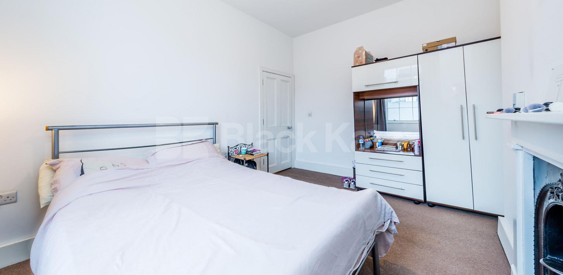 			STUNNING 4 BED ZONE 1, 4 Bedroom, 1 bath, 1 reception Flat			 Swinton Street , KINGS CROSS